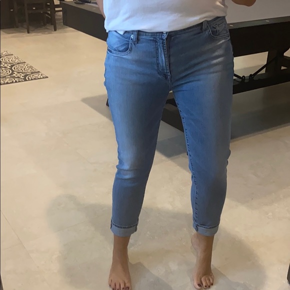 ladies relaxed skinny jeans